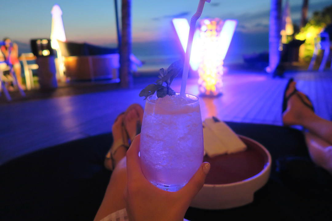 Woo Bar, W Retreat & Spa Bali – Seminyak Hotel Resort