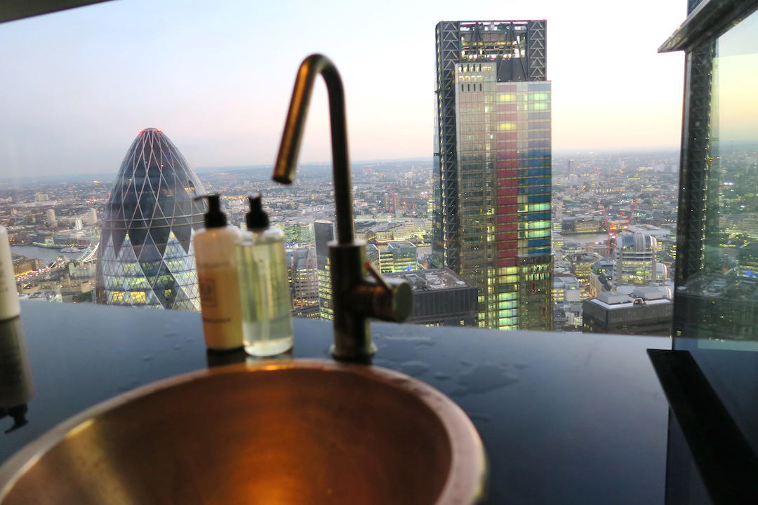 London itinerary 8 days, Bathroom with a view, Sushi Samba, London