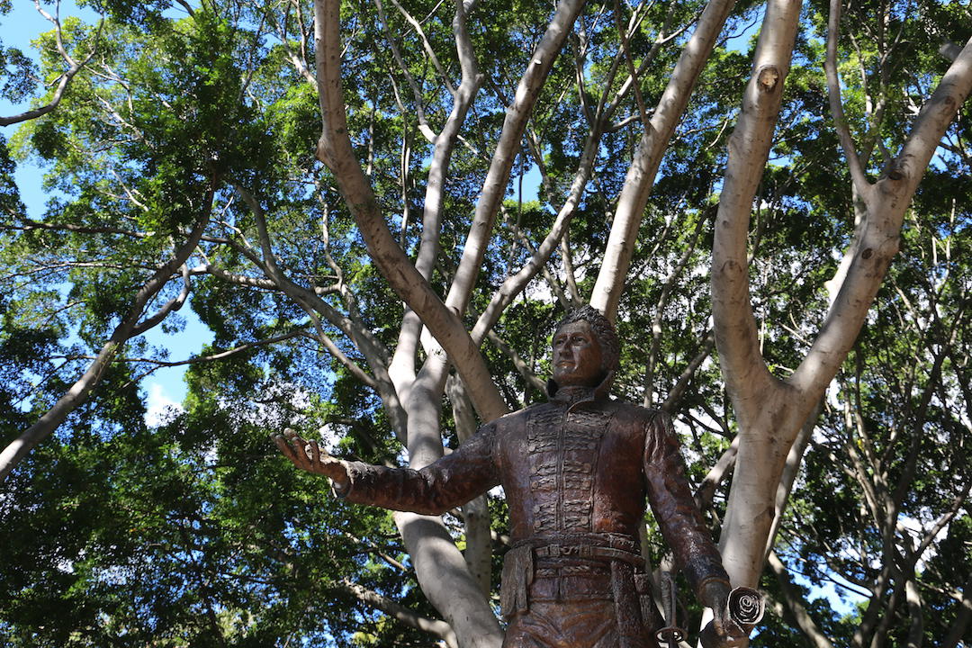 A free walking tour of Sydney, Governor Macquarie Statue, Sydney